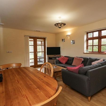 Penrose Cottage Gilwern エクステリア 写真